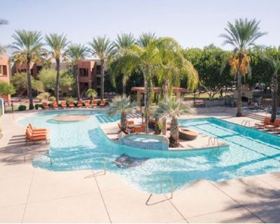 This is the one! Looking for a place to rent for a few months or more?  Tenant unexpectedly needed to move home, so it’s AVAILABLE for move in! IF YOU WANT, Short term lease (sublease) can turn into signing for a new year lease come August 2020. 

Ideal for students, but not a requirement to be one! 😃 Currently there is only 1 other tenant occupying 1 bedroom and bath. 

It’s a BEAUTIFUL, gate...