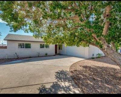 Deposit: $800.00 * Utilities included?: Yes * Fees apply?: No. References are not required. No preference. Non-smoking. Not for couples. Age preference: 22 - 40. Furnishings: Unfurnished * Parking: Yes * Garage: No * Yard/patio: Yes * Balcony/roof terrace: Yes * Disabled access: No * Living room: shared. Availability Available Now Minimum term 6 months Maximum term None. Beautiful remodel 4bd h...