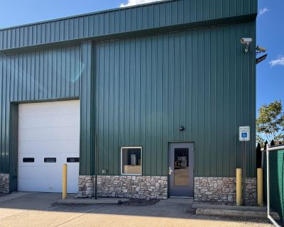 Commercial Property For Rent in Holland, MI