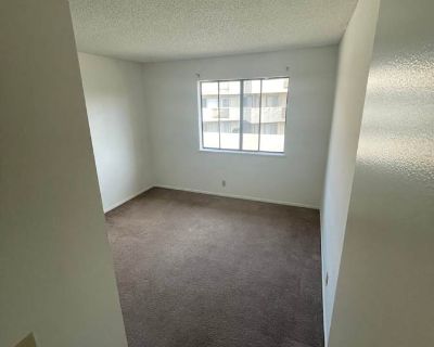 Available on: now. Unfurnished. Internet included * Students welcome. I have room for rent . It s 2 bed 2full bath in small 10 unit gated apartment. Very quiet and clean place. Rent $1,200 per month Bills Included Security deposit $1,000 Property type Apartment Room furnishing Unfurnished Preferred gender Males Available on Now. I live alone in 2 bed 2 bath apartment . I am looking for chill si...