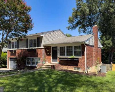 3 Bedroom 2.5BA 1668 ft Apartment For Rent in Towson, MD