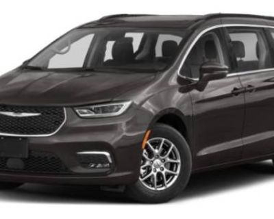 Used 2022 Chrysler Pacifica Touring L