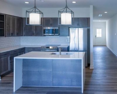 3 Bedroom 2BA 1541 ft Pet-Friendly Apartment For Rent in Spring Hill, KS