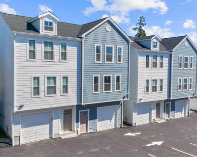 2 Bedroom 1BA 1100 ft Apartment For Rent in Stamford, CT