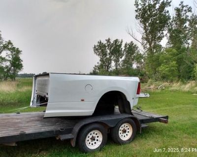 2018 Dodge dually bed nice shape 1200.00