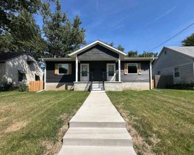 2 Bedroom 1BA 0 ft Apartment For Rent in Davenport, IA