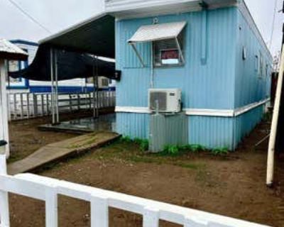 1 Bedroom 1BA Mobile Home For Sale in BAKERSFIELD, CA