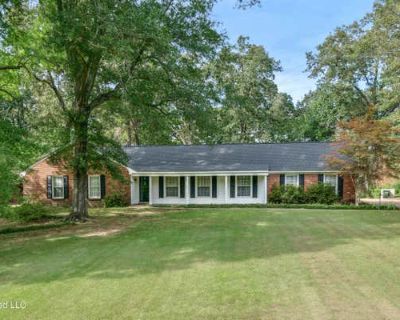 4 Bedroom 4BA 3300 ft Single Family Home For Sale in HOLLY SPRINGS, MS