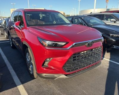 Used 2024 Toyota Grand Highlander For Sale at Lebanon Ford | VIN: 5TDAAAB57RS046869