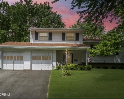 3 Bedroom 1BA 1508 ft Single Family House For Sale in Matawan, NJ