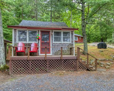 1 Bedroom 1BA House Vacation Rental in Lake View Cottage, Orland, ME