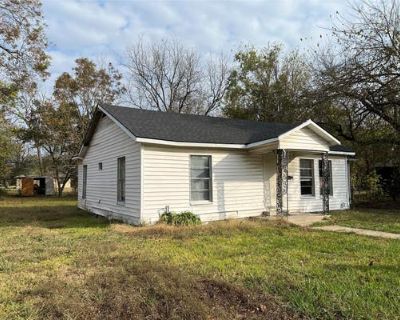 3 Bedroom 1BA 1110 ft Single Family Home For Sale in WILLS POINT, TX