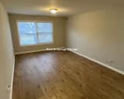 2 Bedroom 1BA Pet-Friendly House For Rent in Oak Lawn, IL 9301 S Harlem Ave unit 2