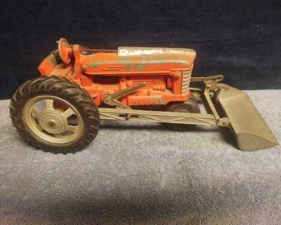 Hubley loader tractor toy