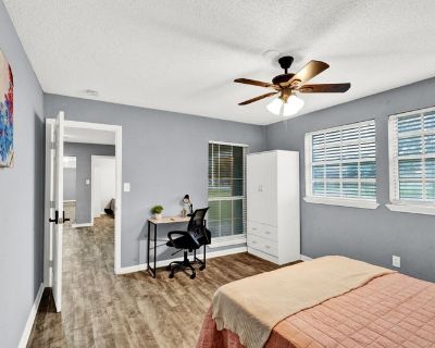 Furnished Room for Rent - Experience Modern Exceptional CoLiving in Newly R