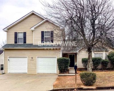 3 Bedroom 2.5BA 2024 ft House For Rent in DeKalb County, GA