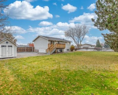 4 Bedroom 2BA 2400 ft House For Rent in Kennewick, WA