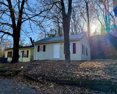 3 Bedroom 1BA 787 ft Apartment For Rent in Ashland, KY