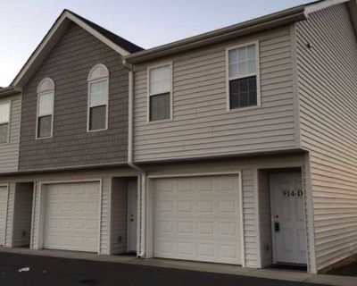 1 Bedroom 1.5BA 855 ft Pet-Friendly Apartment For Rent in Mooresville, NC