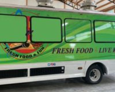 Food Bus & Karaoke Truck Hybrid - International / StarCraft / 2008