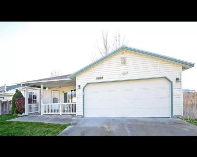 My wife and I are looking to rent out our spare rooms. We work from home, enjoy board games and being outside and relaxing with tv or movies. We have a fenced backyard, storage space and parking available.. 2 Bedroom. 1 Bathroom