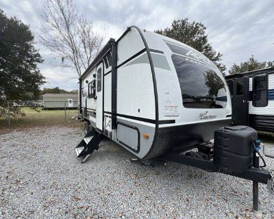 2023 Forest River Coachmen Apex 208bhs For Sale by Dealer in Alachua, Florida