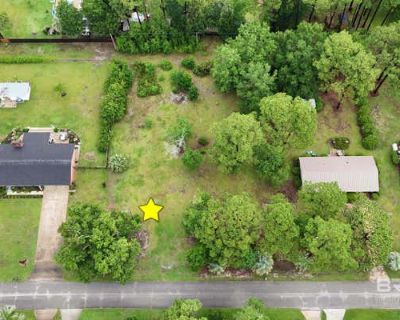 Single Family Home For Sale in GULF SHORES, AL