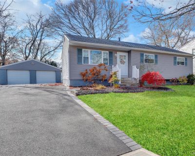 3 Bedroom 1BA 1280 ft Single Family House For Sale in Centereach, NY