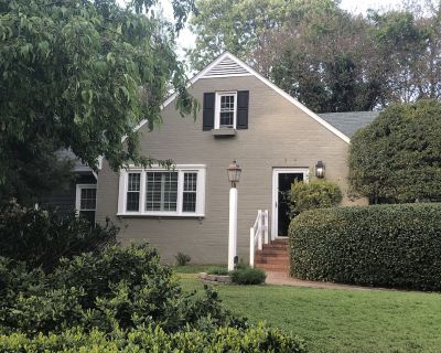 2 beds 2 bath cottage vacation rental in Yorktown, VA