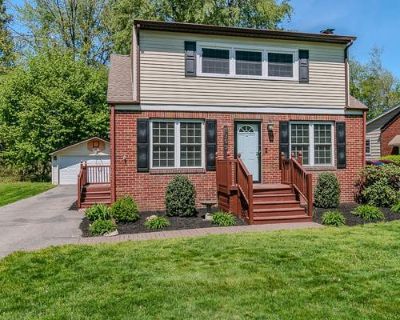 3 Bedroom 2BA 1362 ft Single Family Home For Sale in MENTOR, OH