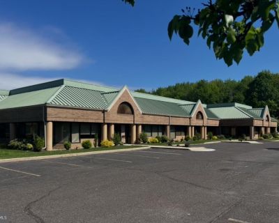 400 Laurel Oak Road. Property for Rent in Voorhees, NJ for $22. This property was built in 2000 on a lot size of 5.3.. Office Space: $22/SF + Utilities - +/- 26,000 SF Medical Space: $28/SF + Utilities - +/- 5,000 SF + Showcase your business in a +/- 26,000 SF Class A office with perimeter private offices, expansive conference and training rooms, a dedicated executive entrance, spacious kitchen...