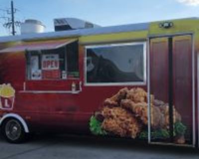 Shuttle Bus Converted to 26' Food Truck - International / Ic bus / 2017