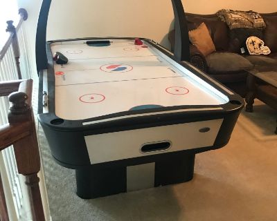 FULL SIZE AIR HOCKEY TABLE