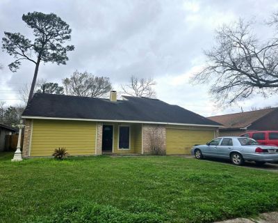 3 Bedroom 2BA 2055 ft Single Family House For Sale in Crosby, TX