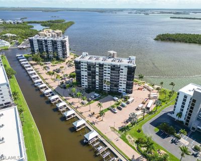 2 Bedroom 2BA 1055 ft Condo For Sale in Fort Myers Beach, FL