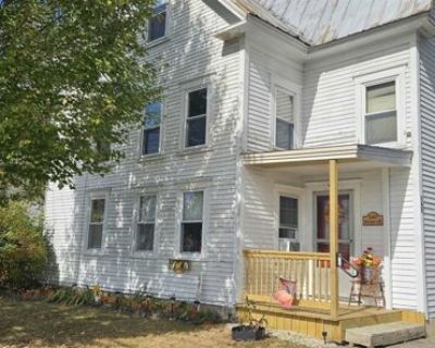 140 N Main St Unit B. SPACIOUS 4 BEDROOM BRISTOL RENTAL...Located across from Kelly Park and easy walk to Elementary and Middle Schools, Community Center, Restaurants and Much more! Apartment is entire 2nd and 3rd floor of the home. Offers 4 Bedrooms, large living room, kitchen, dining area and laundry room w/hook--ups. Also, a private screened in porch and 2 parking spaces included. Just minut...