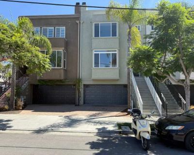 3 Bedroom 3.5BA 1804 ft Apartment For Rent in San Diego, CA