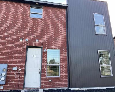 2 Bedroom 3BA 1300 ft Condo For Rent in Hurst, TX