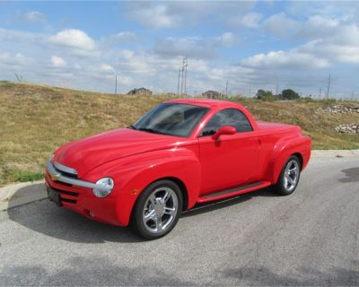 2004 Chevrolet SSR Premium-All Options Automatic Transmission RWD