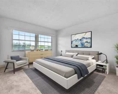 2 Bedroom 2BA 1260 ft Condominium For Sale in POMPANO BEACH, FL