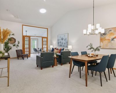 2 Bedroom 2BA 1578 ft Townhouse For Sale in Woodbury, MN