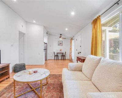 2 Bedroom 1BA 806 ft Condominium For Sale in NEWHALL, CA