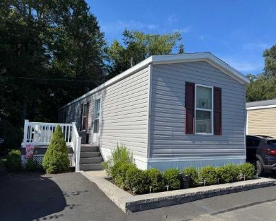 2 Bedroom 2BA 784 ft Mobile Home For Rent in Oak Ridge, NJ