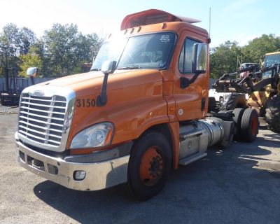 Used 2016 FREIGHTLINER CASCADIA 125 Day Cab Trucks in Sparrowbush, NY