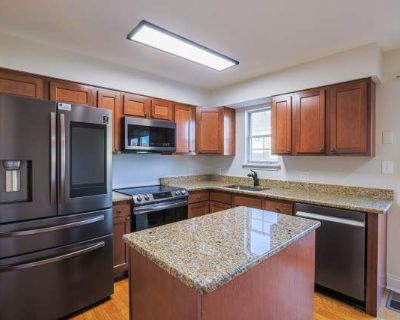 3 Bedroom 2BA 1008 ft Pet-Friendly Townhouse For Rent in Essex, MD