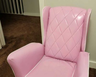Pink Kids chair