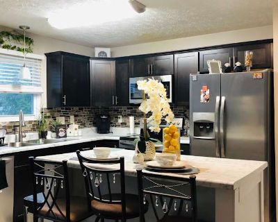 Available on: now. Unfurnished. Parking available * Students welcome * 40+ years welcome Scarlett will require background checks for this room Learn more. I have One unfurnished Room available and private bathroom for rent. Great Location! All utilities included Close to Ft Bragg and only 7 min to the Cross Creek Mall. Military Friendly. Short term Month to month lease. Rent $650 per month Bill...