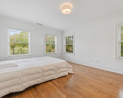 4 Bedroom 3BA 3403 ft Apartment For Rent in Westport, CT