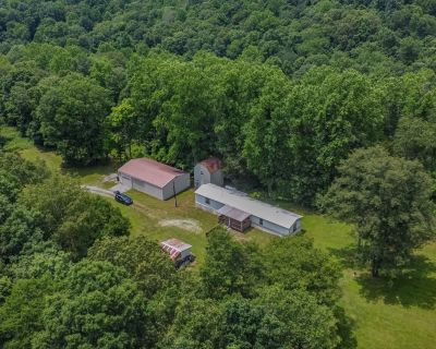 3 Bedroom 2BA 1100 ft Mobile Home For Sale in Vanleer, TN