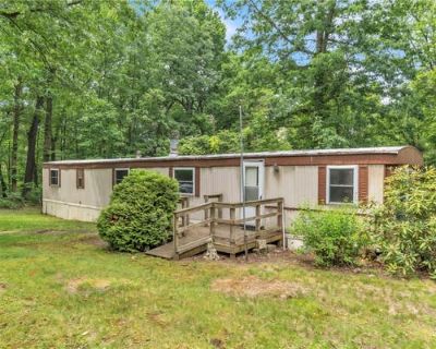 2 Bedroom 1BA Mobile Home For Sale in EVANS CITY, PA
